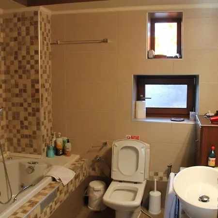 Livithron Rodon Apartment *